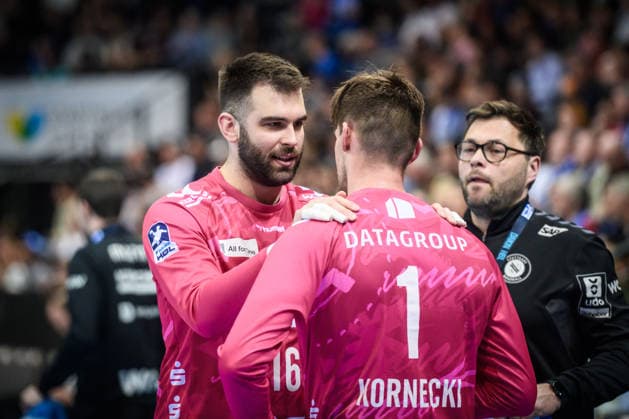 Miljan Vujovic TVB Stuttgart, 16 with Mateusz Kornecki TVB Stuttgart, 01 GER, TVB Stuttgart TBV Lemgo Lippe, DAIKIN HBL, Handball, Bundesliga, 26 Matchday, Season 2025 2026, 29 03 2026 GER, TVB Stuttgart TBV Lemgo Lippe, DAIKIN HBL, Handball, Bundesliga, 26 Matchday, Season 2025 2026, 29 03 2026 Stuttgart Copyright: xSandyxDinkelackerx EP_SDR