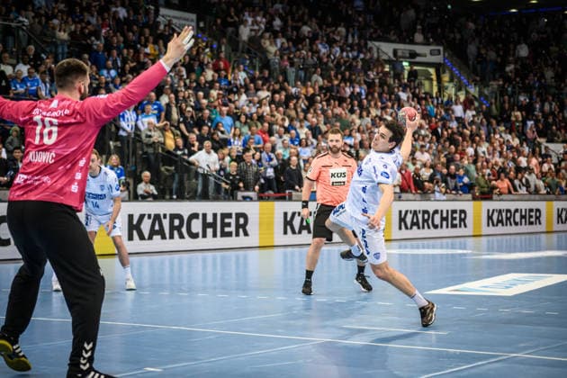 Samuel Zehnder TBV Lemgo Lippe, 04 vs Miljan Vujovic TVB Stuttgart, 16 GER, TVB Stuttgart TBV Lemgo Lippe, DAIKIN HBL, Handball, Bundesliga, 26 Matchday, Season 2025 2026, 29 03 2026 GER, TVB Stuttgart TBV Lemgo Lippe, DAIKIN HBL, Handball, Bundesliga, 26 Matchday, Season 2025 2026, 29 03 2026 Stuttgart Copyright: xSandyxDinkelackerx EP_SDR