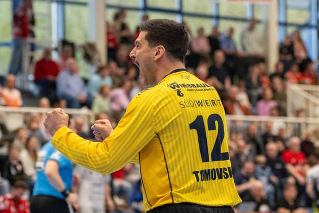 Martin Tomovski SG BBM Bietigheim, 12 cheers a successful defense TuSEM Essen vs SG BBM Bietigheim, Handball, 2 HBL, 25 Matchday, Season 2025 2026, 29 03 2026 TuSEM Essen vs SG BBM Bietigheim, Handball, 2 HBL, 25 Matchday, Season 2025 2026, 29 03 2026 Essen Copyright: xEibner-Pressefoto ThomasxHaeslerx EP_THR