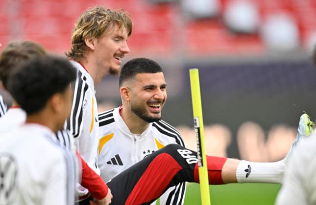 Nick Woltemade GER 11 Deniz Undav GER 13 Portrait warm-up training iam 29 03 2026 m ahead of DFB Laenderspiel Deutschland GER vs Ghana GHA Freundschatsspiel Testspiel am 30 03 2026 DFL REGULATIONS PROHIBIT ANY USE OF PHOTOGRAPHS AS IMAGE SEQUENCES AND OR QUASI VIDEO DFB Laenderspiel Deutschland GER vs Ghana GHA