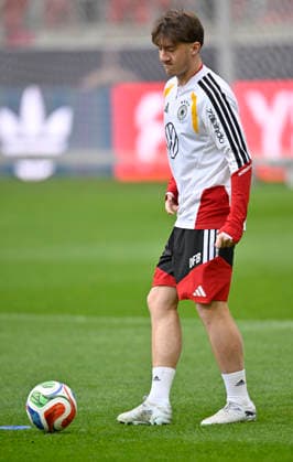 Angelo Stiller GER 16 action on the ball warming up training iam 29 03 2026 m ahead of the DFB Laenderspiel Germany GER vs Ghana GHA friendly match test match on 30 03 2026 DFL REGULATIONS PROHIBIT ANY USE OF PHOTOGRAPHS AS IMAGE SEQUENCES AND OR QUASI VIDEO DFB Laenderspiel Germany GER vs Ghana GHA