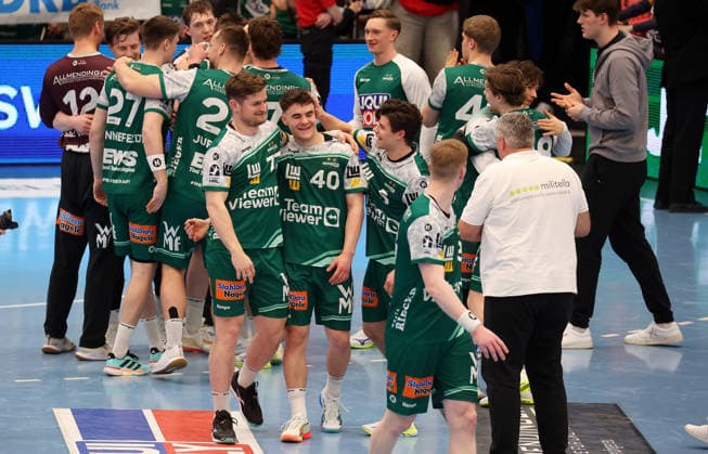 29 03 2026, Germany, Göppingen, Handball DAIKIN HBL, FRISCH AUF Göppingen vs HC Erlangen, Cheers, Final cheer FAG