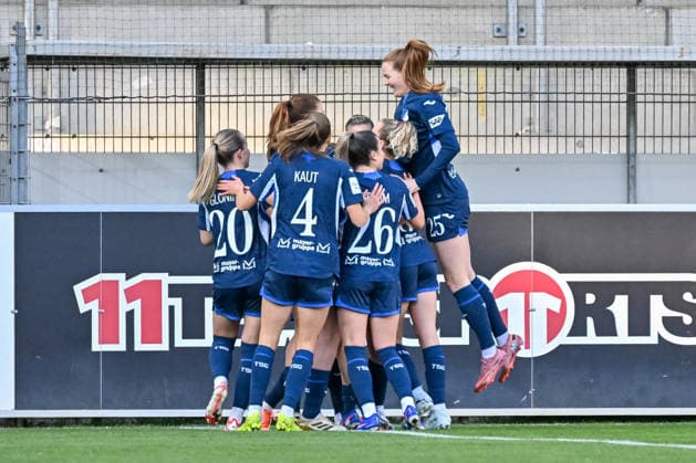 Cheers for the goal to 0 1 by Wielle Douma TSG Hoffenheim, 13 GER, SC Freiburg TSG Hoffenheim, Womens Football, Google Pixel Womens Bundesliga, 22 Matchday, Season 2025 2026, 29 03 2026 DFB REGULATIONS PROHIBIT ANY USE OF PHOTOGRAPHS AS IMAGE SEQUENCES AND OR QUASI VIDEO GER, SC Freiburg TSG Hoffenheim, Womens Football, Google Pixel Womens Bundesliga, 22 Matchday, Season 2025 2026, 29 03 2026 Freiburg Copyright: xEibner-Pressefoto ThomasxHessx EP_THS