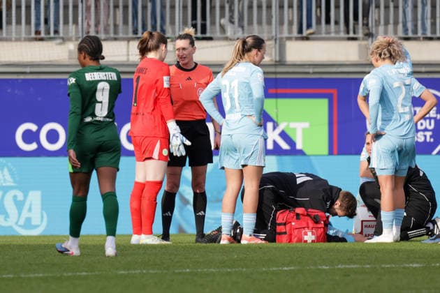 29 03 2026, xgrfx, Soccer Google Pixel Women Bundesliga, VfL Wolfsburg 1 FC Union Berlin v l Red Card, Stina Johannes VfL Wolfsburg DFL DFB REGULATIONS PROHIBIT ANY USE OF PHOTOGRAPHS as IMAGE SEQUENCES and or QUASI VIDEO Wolfsburg