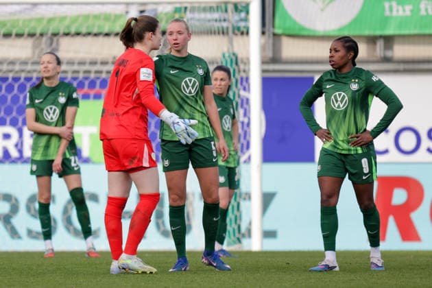29 03 2026, xgrfx, Soccer Google Pixel Women Bundesliga, VfL Wolfsburg 1 FC Union Berlin v l Red Card, Stina Johannes VfL Wolfsburg DFL DFB REGULATIONS PROHIBIT ANY USE OF PHOTOGRAPHS as IMAGE SEQUENCES and or QUASI VIDEO Wolfsburg