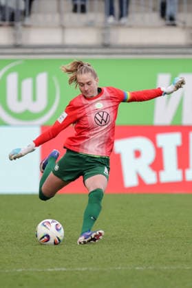 29 03 2026, xgrfx, Soccer Google Pixel Women Bundesliga, VfL Wolfsburg 1 FC Union Berlin v l Janina Minge in goal VfL Wolfsburg DFL DFB REGULATIONS PROHIBIT ANY USE OF PHOTOGRAPHS as IMAGE SEQUENCES and or QUASI VIDEO Wolfsburg