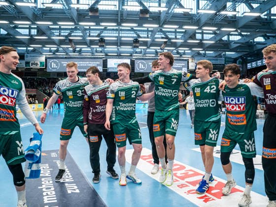 The Frisch Auf Goeppingen team is delighted after the win, Frisch Auf Goeppingen vs HC Erlangen, Handball, 1 Bundesliga, Men, Season 2025 2026, 29 03 2026, Frisch Auf Goeppingen vs HC Erlangen, Handball, 1 Bundesliga, Men, Season 2025 2026, 29 03 2026 Goeppingen Copyright: xEibner-Pressefoto MichaelxSchmidx EP_MST