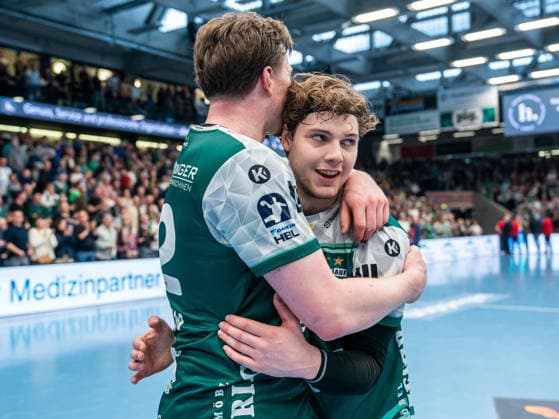 Erik Persson Frisch Auf Goeppingen, 22 is happy with Franko Lastro Frisch Auf Goeppingen, 28 after the victory, Frisch Auf Goeppingen vs HC Erlangen, Handball, 1 Bundesliga, Men, Season 2025 2026, 29 03 2026, Frisch Auf Goeppingen vs HC Erlangen, Handball, 1 Bundesliga, Men, Season 2025 2026, 29 03 2026 Goeppingen Copyright: xEibner-Pressefoto MichaelxSchmidx EP_MST