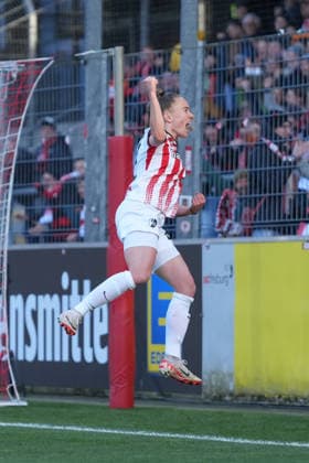 Lisa Kolb SC Freiburg, 22 Goal celebration, Emotions, Cheering, Goal success, Conclusion, Goal, Germany, Soccer, GooglePixel Womens Bundesliga, 22 Matchday, 2025 2026, SC Freiburg vs TSG 1899 Hoffenheim, 29 03 2026, Dreisamstadion, Freiburg, Germany DFB REGULATIONS PROHIBIT ANY USE OF PHOTOGRAPHS AS IMAGE SEQUENCES AND OR QUASI VIDEO Freiburg Dreisamstadion Baden Wuerttemberg Germany Copyright: xArnexAmbergx