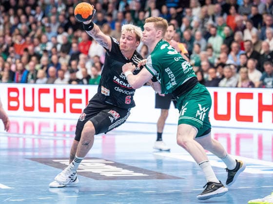Marek Nissen HC Erlangen, 06 in duel with Ymir Oern Gislason Frisch Auf Goeppingen, 33 , Frisch Auf Goeppingen vs HC Erlangen, Handball, 1 Bundesliga, Men, Season 2025 2026, 29 03 2026, Frisch Auf Goeppingen vs HC Erlangen, Handball, 1 Bundesliga, Men, Season 2025 2026, 29 03 2026 Goeppingen Copyright: xEibner-Pressefoto MichaelxSchmidx EP_MST