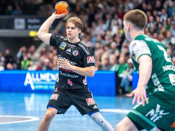 Andri Mar Runarsson HC Erlangen, 04 on the ball, Frisch Auf Goeppingen vs HC Erlangen, Handball, 1 Bundesliga, Men, Season 2025 2026, 29 03 2026, Frisch Auf Goeppingen vs HC Erlangen, Handball, 1 Bundesliga, Men, Season 2025 2026, 29 03 2026 Goeppingen Copyright: xEibner-Pressefoto MichaelxSchmidx EP_MST