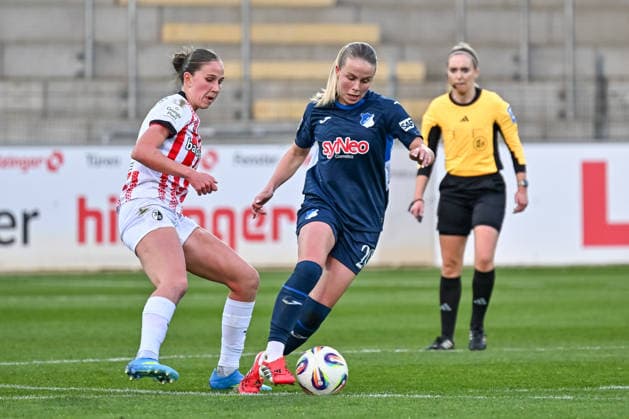 Maj Schneider SC Freiburg, 15 , Laura Gloning TSG Hoffenheim, 20 on the ball GER, SC Freiburg TSG Hoffenheim, Women Football, Google Pixel Women Bundesliga, 22 Matchday, Season 2025 2026, 29 03 2026 DFB REGULATIONS PROHIBIT ANY USE OF PHOTOGRAPHS AS IMAGE SEQUENCES AND OR QUASI VIDEO GER, SC Freiburg TSG Hoffenheim, Women Football, Google Pixel Women Bundesliga, 22 Matchday, Season 2025 2026, 29 03 2026 Freiburg Copyright: xEibner-Pressefoto ThomasxHessx EP_THS