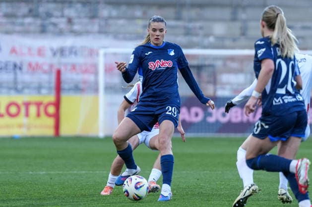 Selina Cerci TSG Hoffenheim, 29 on the ball , Germany, Soccer, GooglePixel Womens Bundesliga, 22 Matchday, 2025 2026, SC Freiburg vs TSG 1899 Hoffenheim, 29 03 2026, Dreisamstadion, Freiburg, Germany DFB REGULATIONS PROHIBIT ANY USE OF PHOTOGRAPHS AS IMAGE SEQUENCES AND OR QUASI VIDEO Freiburg Dreisamstadion Baden Wuerttemberg Germany Copyright: xArnexAmbergx