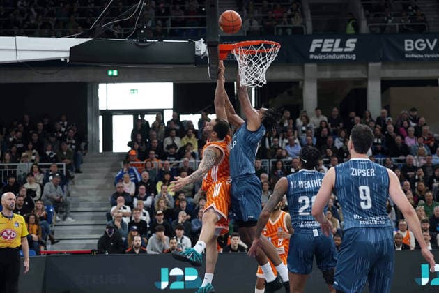 v li in duel, Christopher Ludlum Ratiopharm Ulm, 4 ,Osun Osunniyi MLP Academics Heidelberg, 12 GER, MLP Academics Heidelberg vs Ratiopharm Ulm, Basketball, easycredit Basketball Bundesliga, 26 Matchday, Season, 2025 2026, 29 03 2025 GER, MLP Academics Heidelberg vs Ratiopharm Ulm, Basketball, easycredit Basketball Bundesliga, 26 Matchday, Season, 2025 2026, 29 03 2025 Heidelberg Copyright: xEibner-Pressefoto JoergxHirschx EP_JHH
