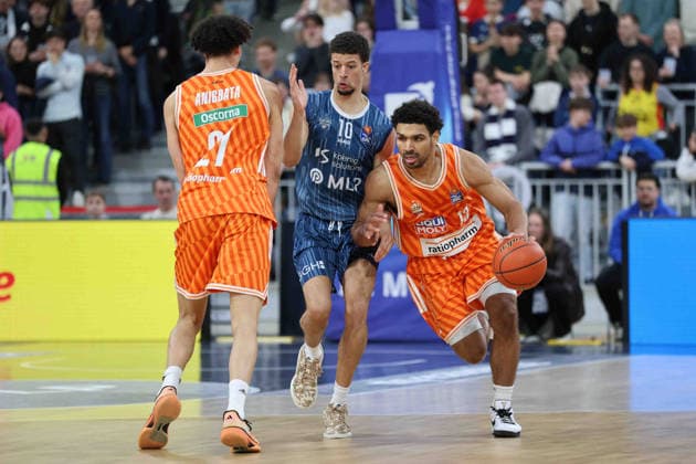v li in duel, Samuell Williamson MLP Academics Heidelberg, 10 ,Mark Smith Ratiopharm Ulm, 13 GER, MLP Academics Heidelberg vs Ratiopharm Ulm, Basketball, easycredit Basketball Bundesliga, 26 Matchday, Season, 2025 2026, 29 03 2025 GER, MLP Academics Heidelberg vs Ratiopharm Ulm, Basketball, easycredit Basketball Bundesliga, 26 Matchday, Season, 2025 2026, 29 03 2025 Heidelberg Copyright: xEibner-Pressefoto JoergxHirschx EP_JHH
