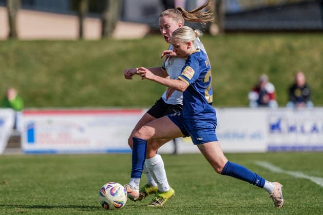29 03 2026, Football, 2 Womens Bundesliga, 2025 2026, Matchday 21, SG 99 Andernach SV Meppen Isabel Pfeiffer 21 SG 99 Andernach tries to assert herself against Nina Rolfes 3 Meppen Andernach Stadium Rhineland-Palatinate Germany