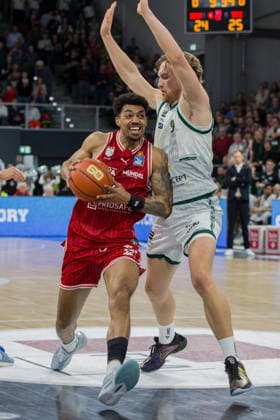 Bamberg, Germany March 29, 2026 1 BBL 2025 2026 BMA365 Bamberg Baskets vs Gladiators Trier Pictured from left Ibi Watson Bamberg and Marco Hollersbacher Trier Brose Arena Bayern Copyright: xFotostandx xSchmittx