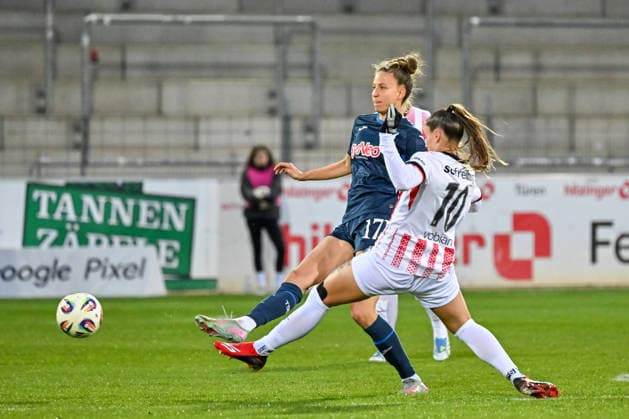 Franziska Harsch TSG Hoffenheim, 17 , Selina Vobian SC Freiburg, 10 in duel for the ball GER, SC Freiburg TSG Hoffenheim, Womens Soccer, Google Pixel Womens Bundesliga, 22 Matchday, Season 2025 2026, 29 03 2026 DFB REGULATES PROHIBIT ANY USE OF PHOTOGRAPHS AS IMAGE SEQUENCES AND OR QUASI VIDEO GER, SC Freiburg TSG Hoffenheim, Womens football, Google Pixel Womens Bundesliga, 22 Matchday, Season 2025 2026, 29 03 2026 Freiburg Copyright: xEibner-Pressefoto ThomasxHessx EP_THS