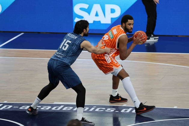 v li Marcel Keßen MLP Academics Heidelberg, 15 ,Joel Soriano Ratiopharm Ulm, 12 GER, MLP Academics Heidelberg vs Ratiopharm Ulm, Basketball, easycredit Basketball Bundesliga, 26 Matchday, Season, 2025 2026, 29 03 2025 GER, MLP Academics Heidelberg vs Ratiopharm Ulm, Basketball, easycredit Basketball Bundesliga, 26 Matchday, Season, 2025 2026, 29 03 2025 Heidelberg Copyright: xEibner-Pressefoto JoergxHirschx EP_JHH