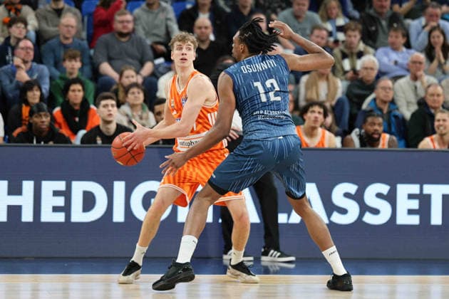 v li in duel, Tobias Jensen Ratiopharm Ulm, 7 ,Osun Osunniyi MLP Academics Heidelberg, 12 GER, MLP Academics Heidelberg vs Ratiopharm Ulm, Basketball, easycredit Basketball Bundesliga, 26 Matchday, Season, 2025 2026, 29 03 2025 GER, MLP Academics Heidelberg vs Ratiopharm Ulm, Basketball, easycredit Basketball Bundesliga, 26 Matchday, Season, 2025 2026, 29 03 2025 Heidelberg Copyright: xEibner-Pressefoto JoergxHirschx EP_JHH