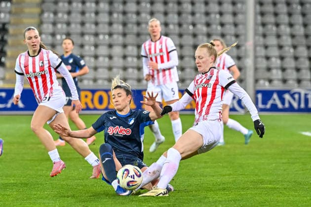 Janna Grimm TSG Hoffenheim, 26 , Meret Felde SC Freiburg, 04 in duel for the ball GER, SC Freiburg TSG Hoffenheim, Womens Football, Google Pixel Womens Bundesliga, 22 Matchday, Season 2025 2026, 29 03 2026 DFB REGULATES PROHIBIT ANY USE OF PHOTOGRAPHS AS IMAGE SEQUENCES AND OR QUASI VIDEO GER, SC Freiburg TSG Hoffenheim, Womens football, Google Pixel Womens Bundesliga, 22 Matchday, Season 2025 2026, 29 03 2026 Freiburg Copyright: xEibner-Pressefoto ThomasxHessx EP_THS