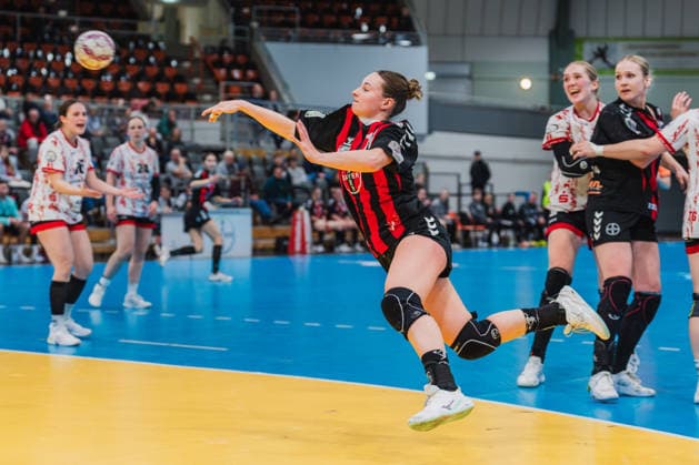 Sophia Cormann TSV Bayer 04 Leverkusen, 10 on jump shot TSV Bayer 04 Leverkusen vs TG Nuertingen, Handball, 2 Handball Bundesliga, 22 Matchday, Season 2025 26, 29 03 2026, TSV Bayer 04 Leverkusen vs TG Nuertingen, Handball, 2 HBL, 22 Matchday, Season 2025 26, 29 03 2026 Leverkusen Copyright: xEibner-Pressefoto LukasxBaldygax EP_LBA