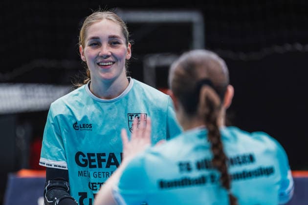 Nora Erhardt TG Nuettingen, 14 laughing while warming up TSV Bayer 04 Leverkusen vs TG Nuertingen, Handball, 2 Handball Bundesliga, 22 Matchday, Season 2025 26, 29 03 2026, TSV Bayer 04 Leverkusen vs TG Nuertingen, Handball, 2 HBL, 22 Matchday, Season 2025 26, 29 03 2026 Leverkusen Copyright: xEibner-Pressefoto LukasxBaldygax EP_LBA