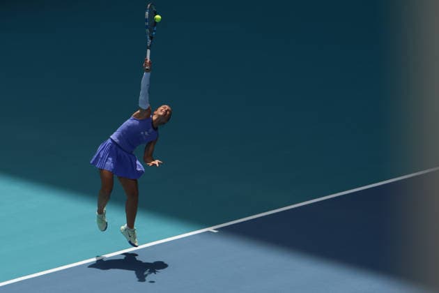 March 29, 2026, Miami Gardens, Florida, USA: SARA ERRANI (ITA) serves the ball during her women s doubles finals match against TAYLOR TOWNSEND (USA) and KATERINA SINIAKOVA (CZE) at the Miami Open at Hard Rock Stadium in Miami Gardens, Florida. Miami Gardens USA - ZUMAv151 20260329_zsp_v151_011 Copyright: xLorenzoxVasquezx