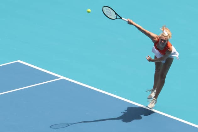 March 29, 2026, Miami Gardens, Florida, USA: KATERINA SINIAKOVA (CZE) serves during her women s doubles finals match against SARA ERRANI (ITA) and JASMINE PAOLINI (ITA) at the Miami Open at Hard Rock Stadium in Miami Gardens, Florida. Miami Gardens USA - ZUMAv151 20260329_zsp_v151_021 Copyright: xLorenzoxVasquezx