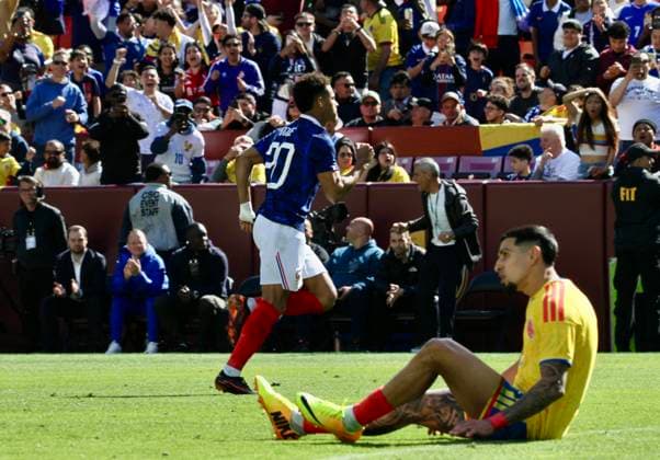 Football, International match, Colombia - France