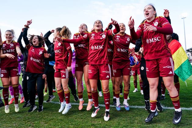 Switzerland AXA Womens Cup Final 2025 26, BSC YB Women vs Servette FC Chenois Feminin Schützenwiese, Winterthur Players of Servette celebrate their victory after the final whistle celebration Copyright: xDanielaxPorcellix