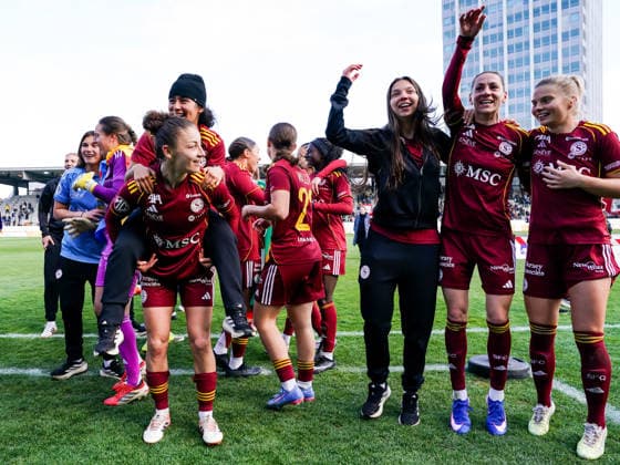 Switzerland AXA Womens Cup Final 2025 26, BSC YB Women vs Servette FC Chenois Feminin Schützenwiese, Winterthur Players of Servette celebrate their victory after the final whistle celebration Copyright: xDanielaxPorcellix