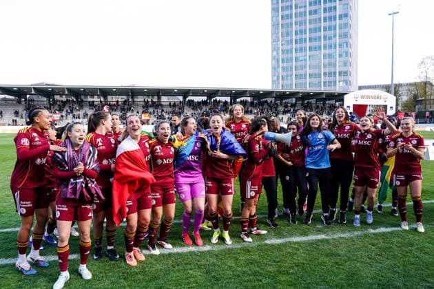 Switzerland AXA Womens Cup Final 2025 26, BSC YB Women vs Servette FC Chenois Feminin Schützenwiese, Winterthur Players of Servette celebrate their victory after the final whistle celebration Copyright: xDanielaxPorcellix