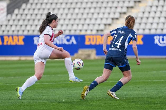 Google Pixel Frauen Bundesliga SC Freiburg vs TSG Hoffenheim, 29 03 2026 Svenja Fölmli SC Freiburg, 9 am Ball Google Pixel Frauen Bundesliga SC Freiburg vs TSG Hoffenheim, Dreisamstadion, 29 03 2026 DFB DFL REGULATIONS PROHIBIT ANY USE OF PHOTOGRAPHS AS IMAGE SEQUENCES AND OR QUASI VIDEO Copyright: xBEAUTIFULxSPORTS Boscox