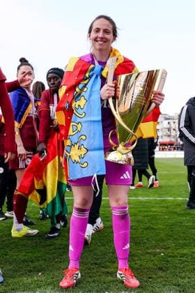 Switzerland AXA Womens Cup Final 2025 26, BSC YB Women vs Servette FC Chenois Feminin Schützenwiese, Winterthur Players of Servette celebrate their victory and pose for a trophy photo Enith Salon Enith Salon Marcuello 1 Servette Copyright: xDanielaxPorcellix
