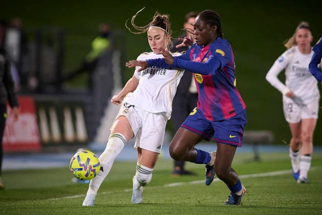 REAL MADRID CF v FC Barcelona, Barca LA LIGA F 2025 2026. ROUND 24. Real Madrid CF™s Athenea del Castillo (l) and FC Barcelona™s Aicha Camara during La Liga F match. March 29 ,2025. (ALTERPHOTOS Ropero) MadridSpain  Copyright: xRoperox
