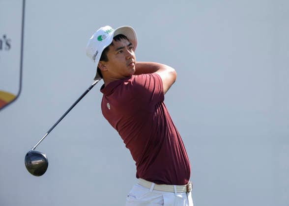 HOUSTON, TX - MARCH 29: Zecheng Dou (CHN) watches his tee shot on 1 during the final round of the Texas Children s Houston Open on March 29, 2026, at Memorial Park Golf Course, Houston, Texas(Photo by Leslie Plaza Johnson Icon Sportswire) GOLF: MAR 29 PGA, Golf Herren Texas Children s Houston Open EDITORIAL USE ONLY Icon2603290034