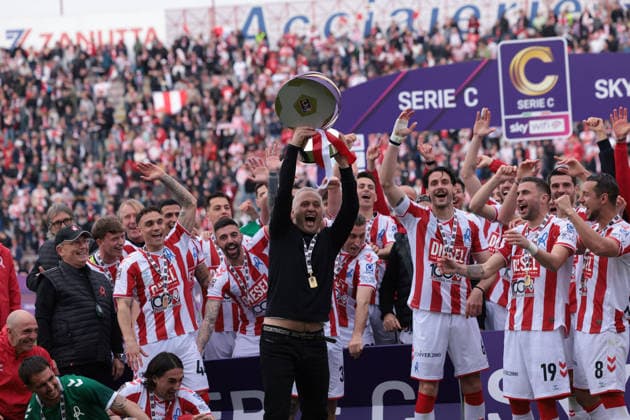 L.R. Vicenza s players celebrate their victory at the end of the match during the match of 34th day of the Serie C Championship between L.R. Vicenza vs Union Brescia at the Romeo Menti Stadium on 29 March 2026 in Vicenza, VI.  Copyright: xEmanuelexPennacchio IPAxSportx xipa-agency.netx xx IPA_73613594 IPA_Agency_IPA73613594