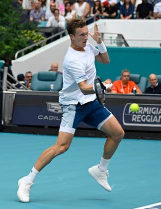 MIAMI GARDENS, FL - MARCH 29: Jiri Lehecka of the Czech Republic returns a shot to Jannik Sinner of Italy during the men s singles final tennis match at the Miami Open on March 29, 2026, at Hard Rock Stadium in Miami Gardens, Florida. (Photo by Michele Eve Sandberg Icon Sportswire) TENNIS: MAR 29 Miami Open EDITORIAL USE ONLY Icon2603290879