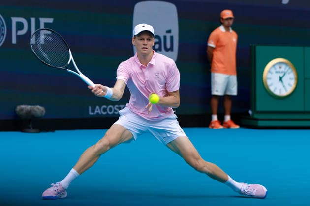 MIAMI GARDENS, FL - MARCH 29: Jannik Sinner in action during the men™s final singles match against Jiri Lehecka (CZE) (not pictured) at the Miami Open on March 29, 2026, at Hard Rock Stadium in Miami Gardens, Florida,(Photo by Chris Arjoon Icon Sportswire) TENNIS: MAR 29 Miami Open EDITORIAL USE ONLY Icon2603290010057