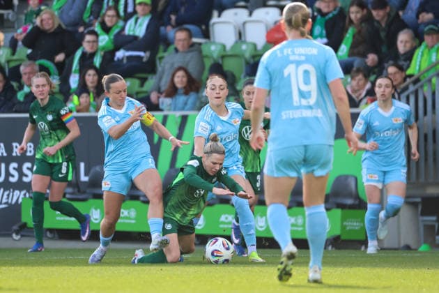 Wolfsburg, Germany 29 March 2026 1 Womens Bundesliga 22 Matchday VfL Wolfsburg vs Union Berlin In the picture from left in duel Lisa Heiseler Union Berlin , Svenja Huth VfL and Lia Kamber Union Berlin Copyright: HMBxMedia MadeleinexFantini