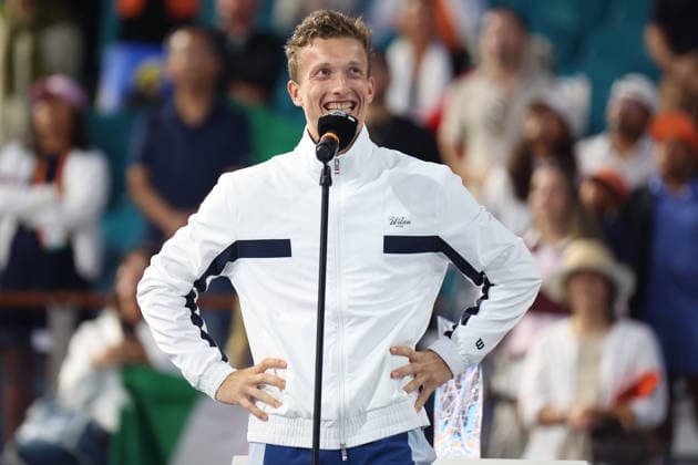 March 29, 2026, Miami Gardens, Florida, USA: JIRI LEHECKA (CZE) speaks after his men s singles finals match against JANNIK SINNER (ITA), at the Miami Open at Hard Rock Stadium in Miami Gardens, Florida. JANNIK SINNER (ITA) won the menÃ¢â‚¬â ¢s singles title after defeating JIRI LEHECKA (CZE) 6:4, 6:4. Tennis 2026: ATP, Tennis Herren Miami Open: Singles Finals: SINNER 6:4, 6:4 LEHECKA  - ZUMAv151 20260329_zsp_v151_109 Copyright: xLorenzoxVasquezx