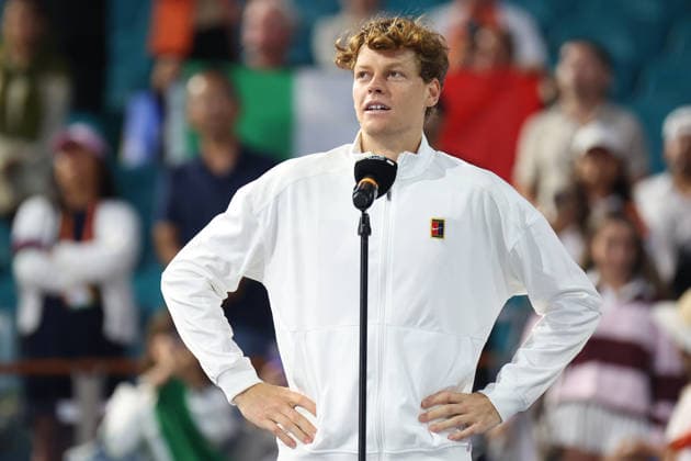 March 29, 2026, Miami Gardens, Florida, USA: JANNIK SINNER (ITA) speaks after his men s singles finals match against JIRI LEHECKA (CZE), at the Miami Open at Hard Rock Stadium in Miami Gardens, Florida. JANNIK SINNER (ITA) won the menÃ¢â‚¬â ¢s singles title after defeating JIRI LEHECKA (CZE) 6:4, 6:4. Tennis 2026: ATP, Tennis Herren Miami Open: Singles Finals: SINNER 6:4, 6:4 LEHECKA  - ZUMAv151 20260329_zsp_v151_126 Copyright: xLorenzoxVasquezx