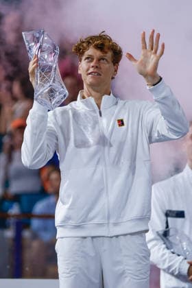 March 29, 2026, Miami Gardens, Florida, USA: Jannik Sinner (ITA) is seen holding the Butch Buchholz Championship trophy at the end of the menÃ¢â‚¬â ¢s singles final match at the 2026 Miami Open presented by Itau at Hard Rock Stadium. Tennis 2026: Miami Open  - ZUMAa257 20260329_zsp_a257_019 Copyright: xChrisxArjoonx