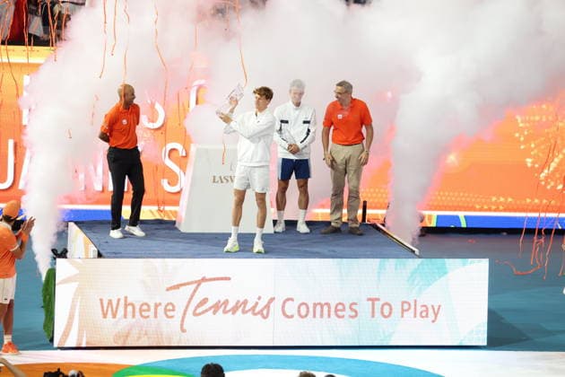 March 29, 2026, Miami Gardens, Florida, United States Of America: MIAMI GARDENS, FLORIDA - MARCH 29: Jannik Sinner of Italy defeats Jiri Lehecka of Czechia in the final of the Miami Open at Hard Rock Stadium on March 29, 2026 in Miami Gardens, Florida. ...People: Jannik Sinner, Jiri Lehecka Miami Gardens United States Of America - ZUMAs214 20260329_ada_s214_266 Copyright: xSMGx