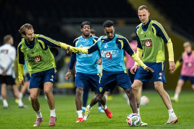 260330 Benjamin Nygren and Taha Abdi Ali of the Swedish national football team at a training session on March 30, 2026 in Stockholm. Photo: Jesper Zerman BILDBYRAN kod JZ JZ0693 fotboll football soccer fotball vm-kval kval FIFA World Cup, WM, Weltmeisterschaft, Fussball qualifier qualifier träning practice training sverige sweden sverige a bbeng *** 260330 Benjamin Nygren and Taha Abdi Ali of the Swedish national football team at a training session on March 30, 2026 in Stockholm Photo Jesper Zerman BILDBYRAN kod JZ JZ0693 fotboll football soccer fotball vm kval kval fifa world cup qualifier qualifier träning practice training sverige sweden sverige a bbeng  Copyright: JESPERxZERMAN BB260330BB167