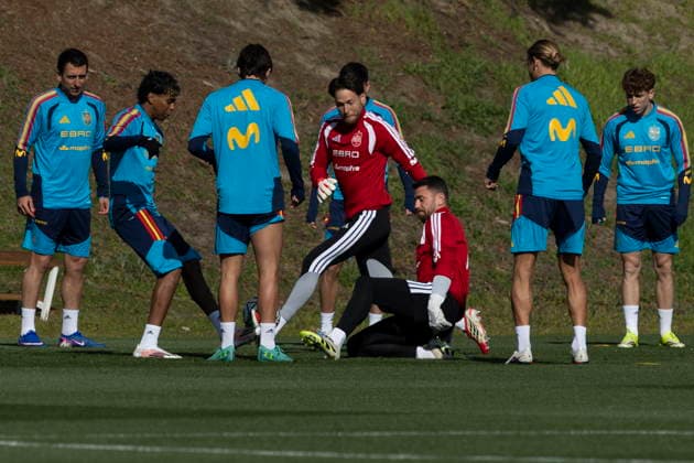 Spanish national team, Nationalteam training session Spain national team players Lamine Yamal, Alex Remiro y Joan Garcia attend the training session at the Soccer City of Las Rozas, Madrid, Spain, 30 March 2026. Spain will face Egypt in a friendly match on 31 March. LAS ROZAS (Madrid) Spain  Copyright: xSERGIOxPEREZx