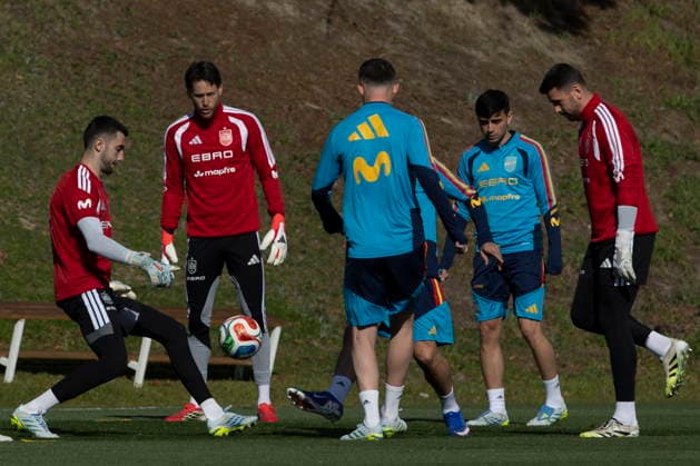 Spanish national team, Nationalteam training session Spain national team players Joan Garcia, Alex Remiro, Pedri y Unai Simon attend the training session at the Soccer City of Las Rozas, Madrid, Spain, 30 March 2026. Spain will face Egypt in a friendly match on 31 March. LAS ROZAS (Madrid) Spain  Copyright: xSERGIOxPEREZx