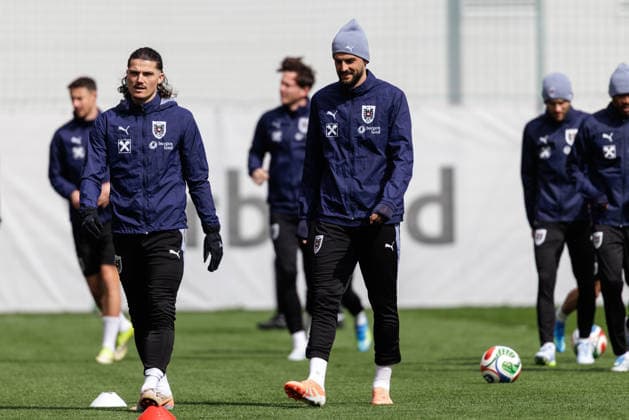 SOCCER - AUT vs KOR, test match VIENNA,AUSTRIA,30.MAR.26 - SOCCER - OEFB international test match, Austria vs South Korea, preview, training Team AUT. Image shows Marcel Sabitzer and Florian Grillitsch (AUT).  GEPAxpictures xArminxRauthner