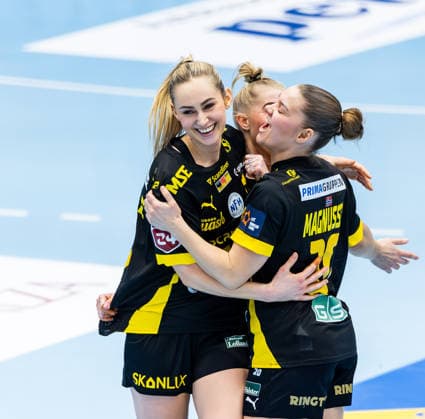 29 03 2026, GER, Handball, Women, Season 2025 2026, EHF European League, Quarter-finals, Thueringer HC Nykobing Falster Handbold Maja Magnussen Nykobing Falster Handbold , Kristina Kristiansen Nykobing Falster Handbold , Mia Solberg Svele Nykobing Falster Handbold 99947 Bad Langensalza Salza Halle Sporthalle Mehrz Thüringen Germany